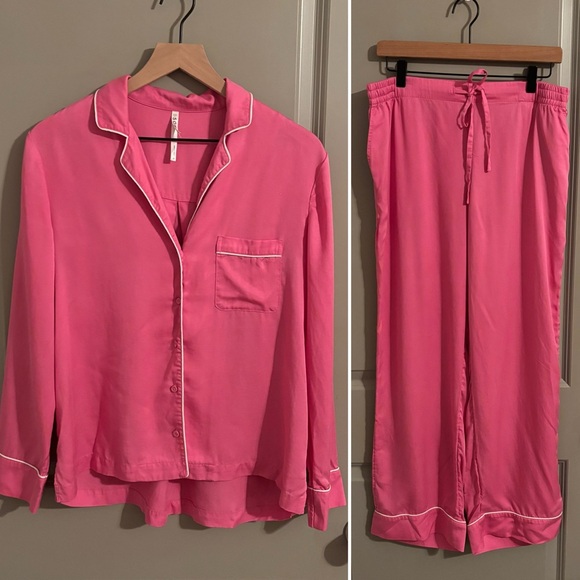 Soma Woven Lightweight Long Sleeve Pajama Top & Bottom Set Pink Size Medium - Picture 1 of 11